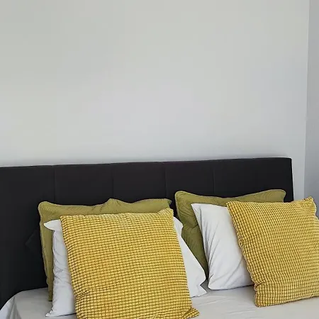 Coralli Loft Néa Ankhíalos